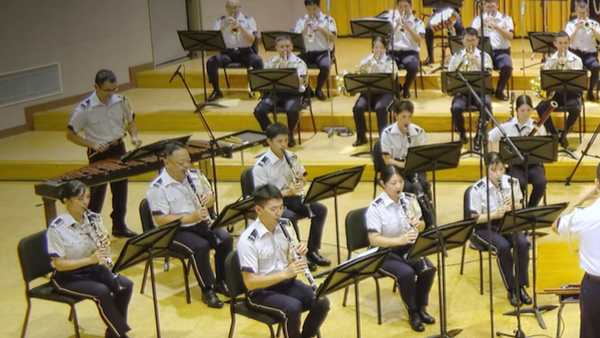 アンパリト・ロカ演奏画像